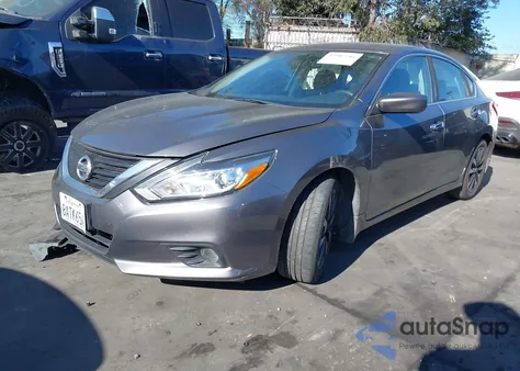 2017 Nissan Altima 2.5 Sv z USA, uszkodzony, nr VIN 1N4AL3AP7HC490445